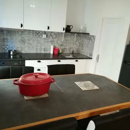 T3 Place Sadi Carnot * 拉西约塔