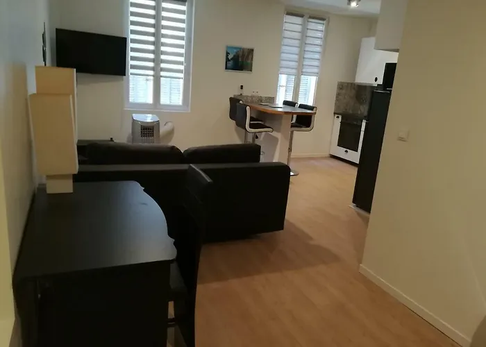 T3 Place Sadi Carnot * La Ciotat